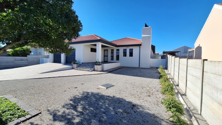 3 Bedroom Property for Sale in Port Owen Western Cape
